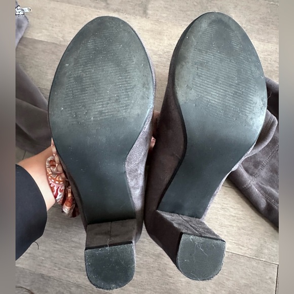 Blue Grey, heel knee high boots size 8, silver back zipper - Picture 4 of 9